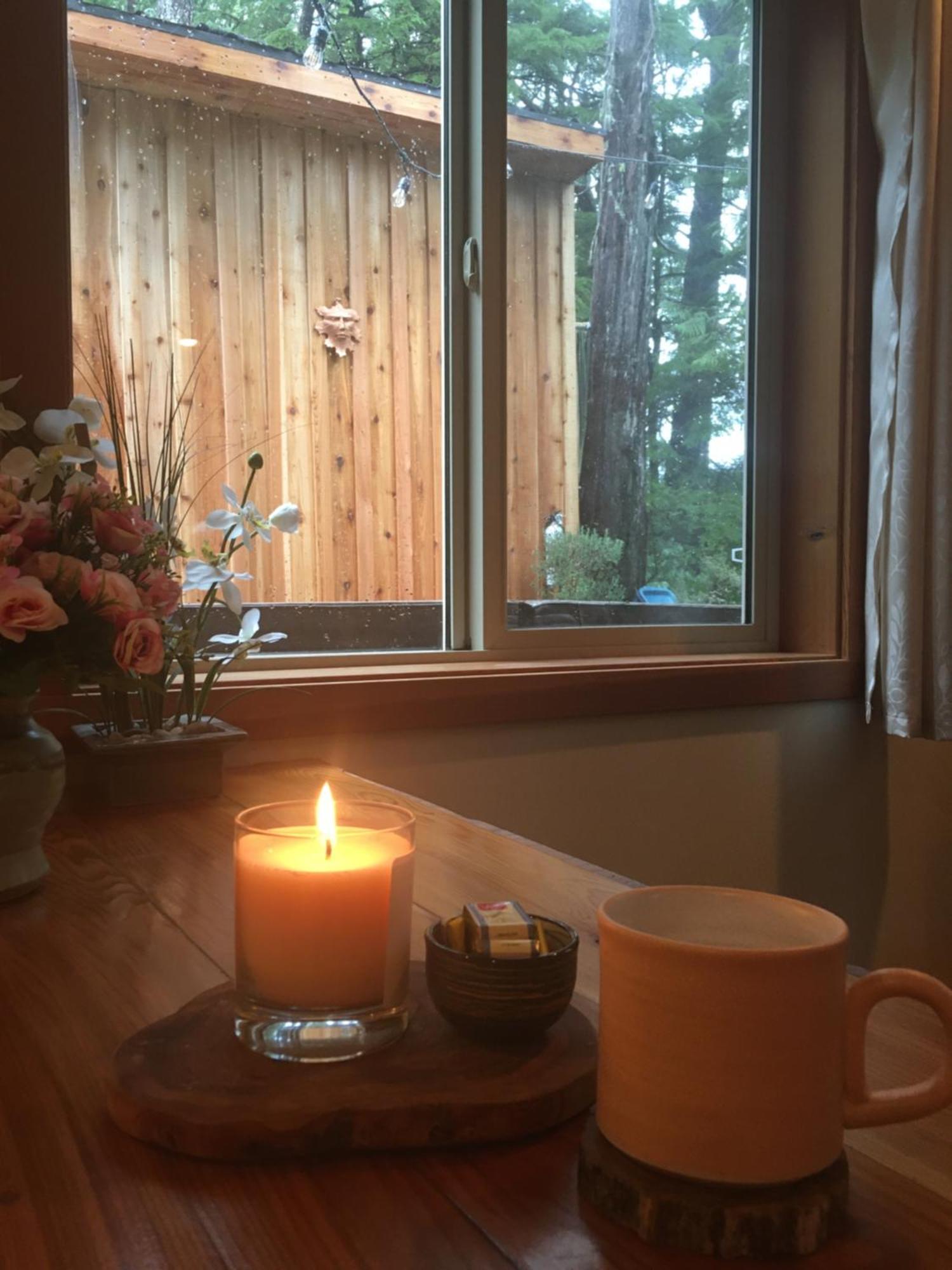Forest Sweet Retreat Hot Tub & Wood Fired Sauna Ucluelet Eksteriør billede